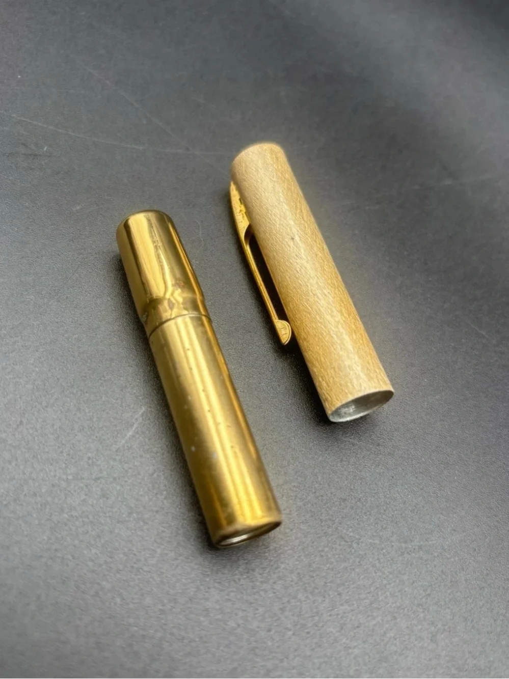 Vintage MAKE-UP BRUSH Pen brushed gold tone